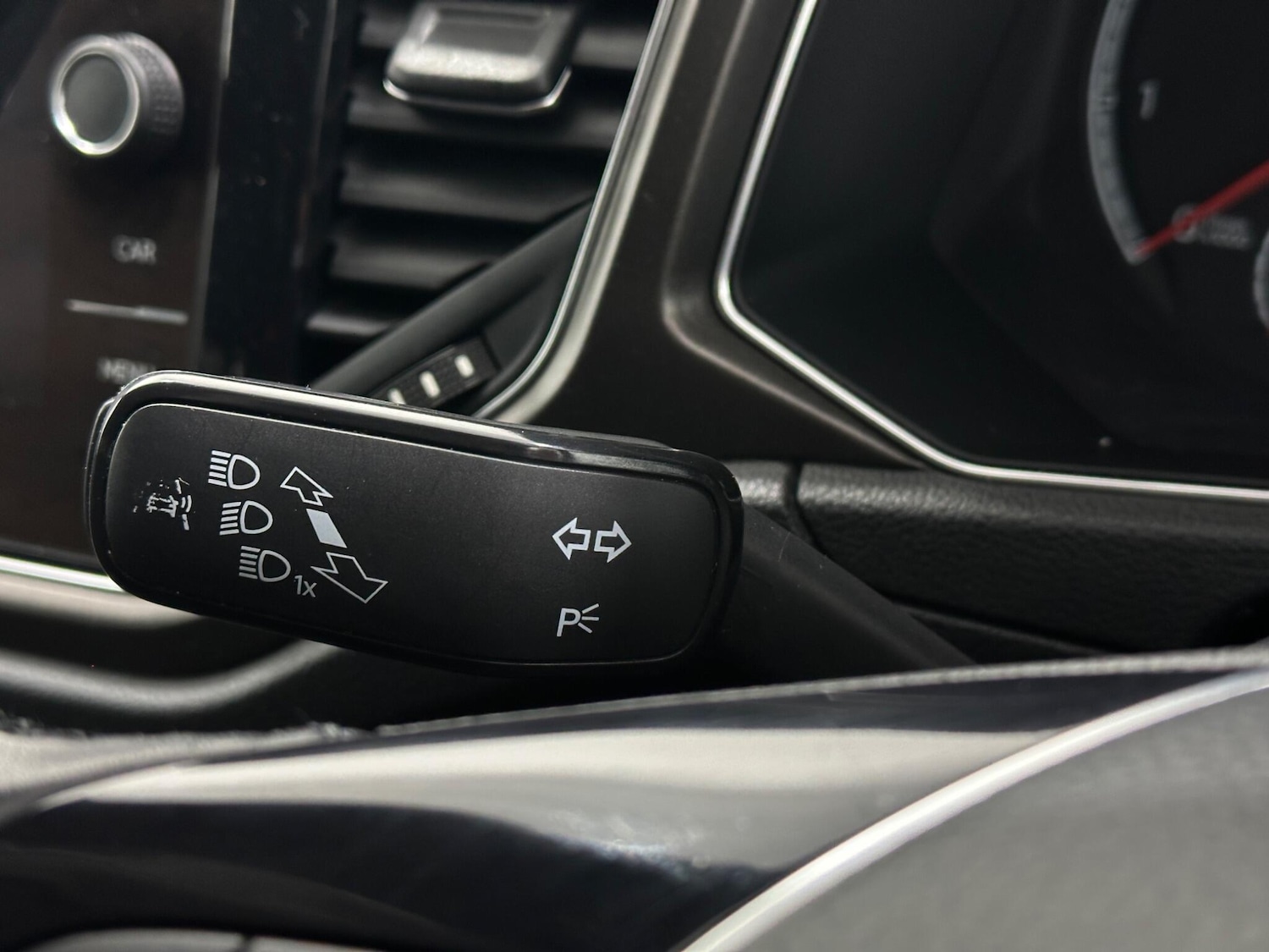 Used Volkswagen T-Roc 2018 for sale - 77564849: Photo 13