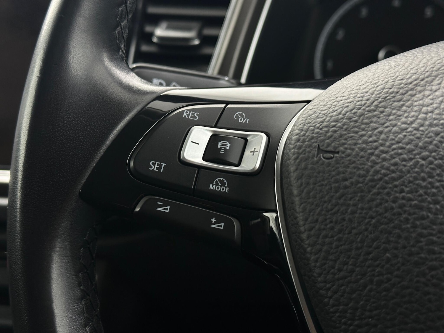 Used Volkswagen T-Roc 2018 for sale - 77564849: Photo 14