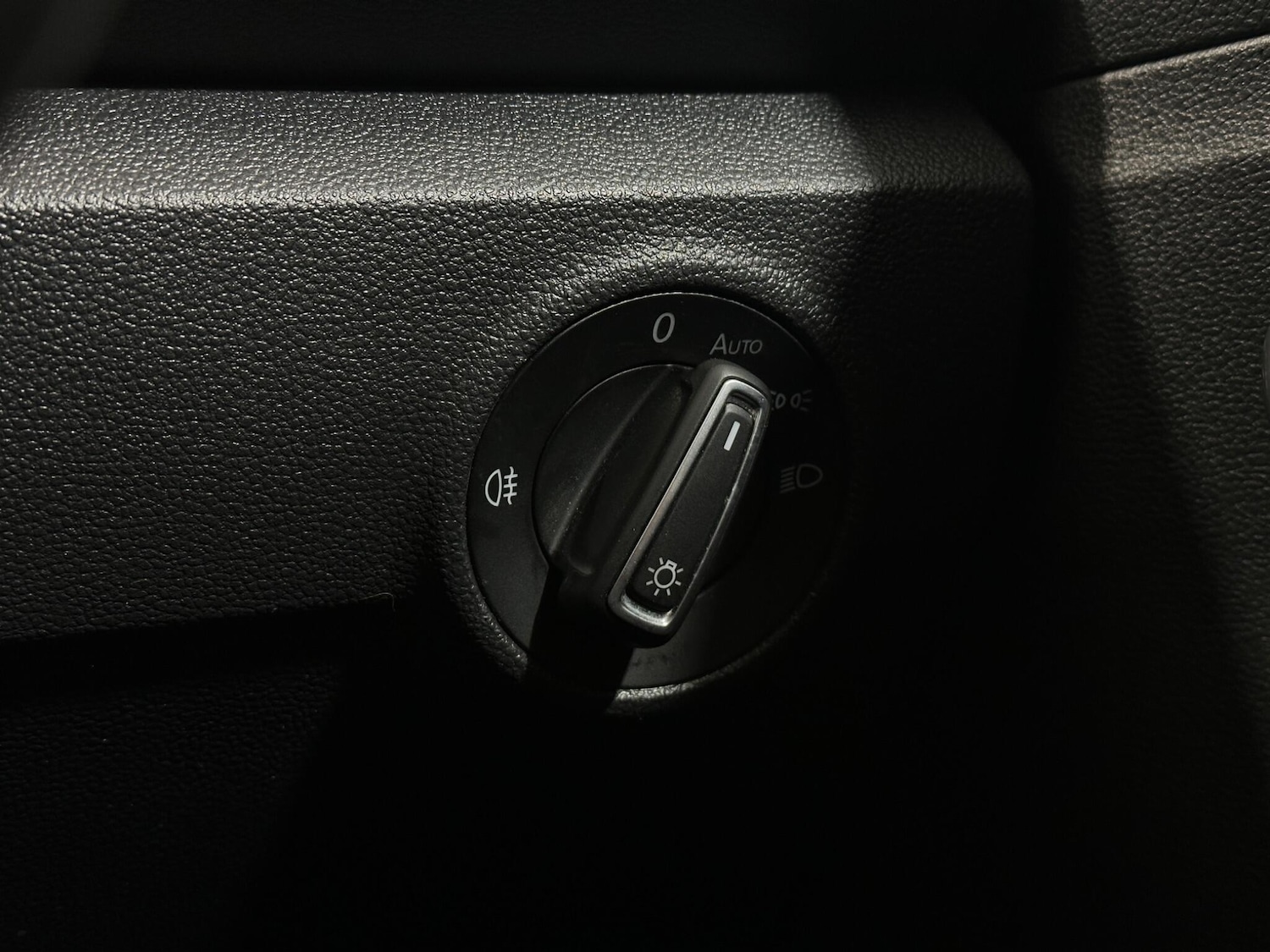 Used Volkswagen T-Roc 2018 for sale - 77564849: Photo 17