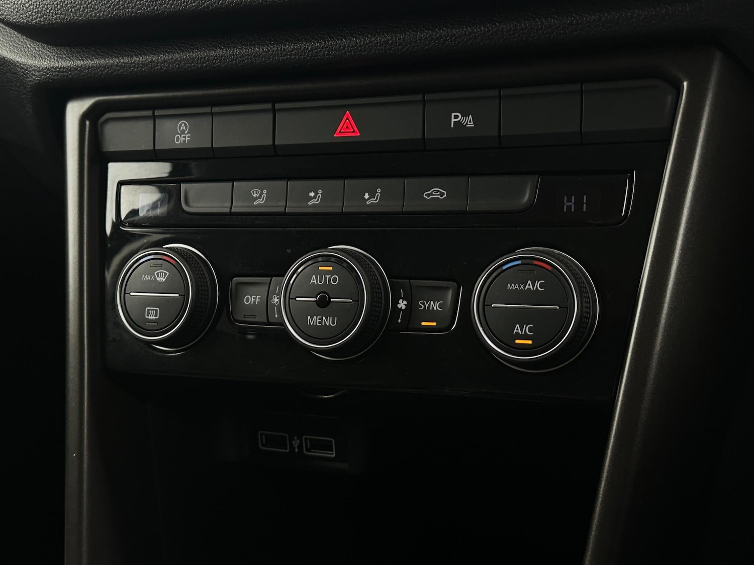 Used Volkswagen T-Roc 2018 for sale - 77564849: Photo 21