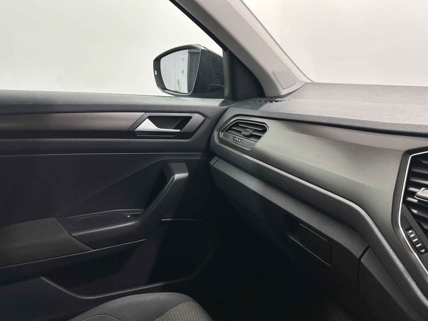 Used Volkswagen T-Roc 2018 for sale - 77564849: Photo 26