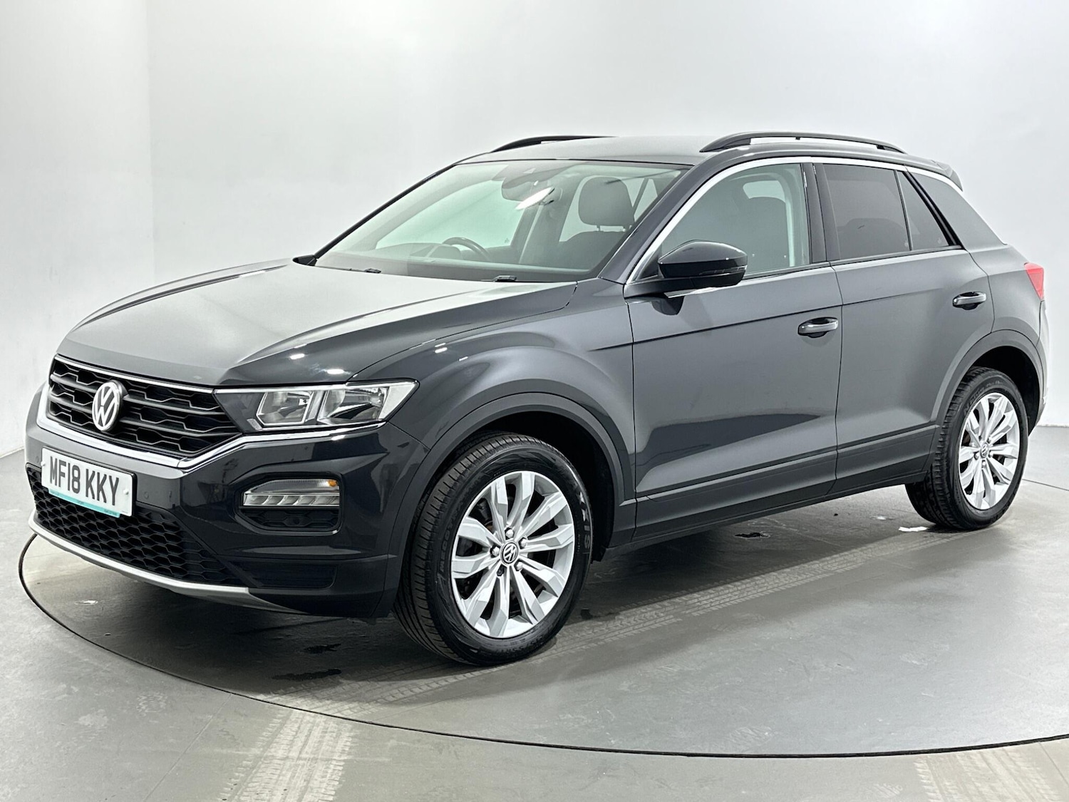 Used Volkswagen T-Roc 2018 for sale - 77564849: Photo 4