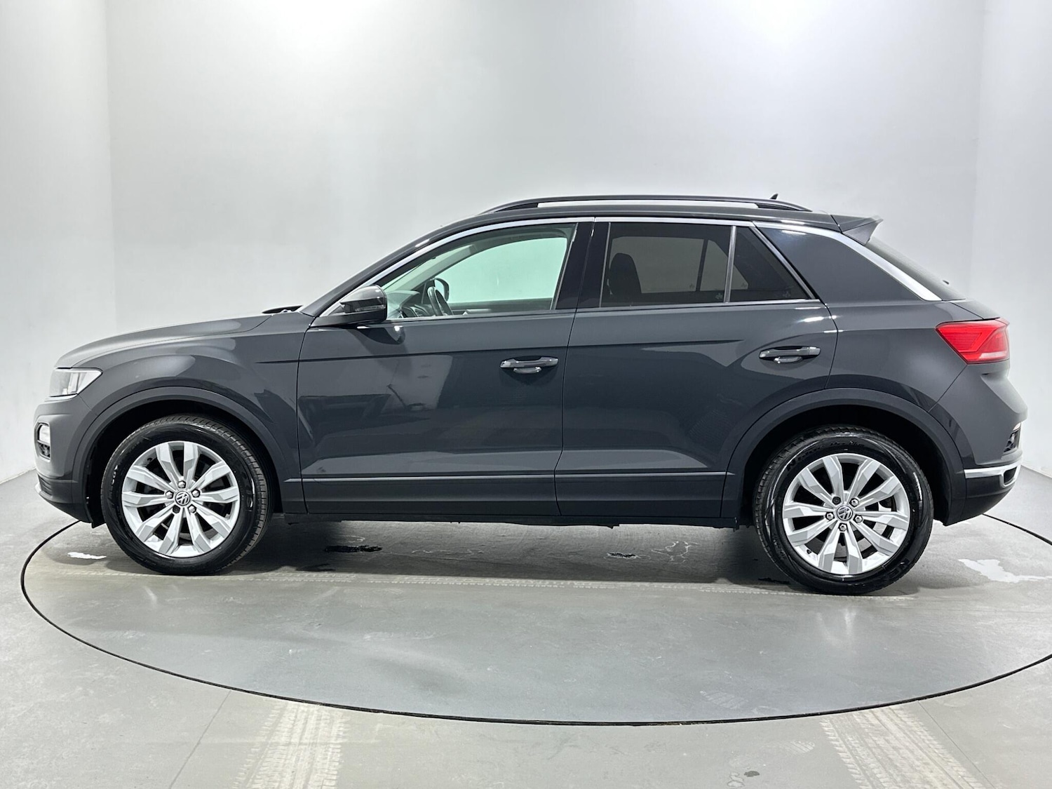 Used Volkswagen T-Roc 2018 for sale - 77564849: Photo 5