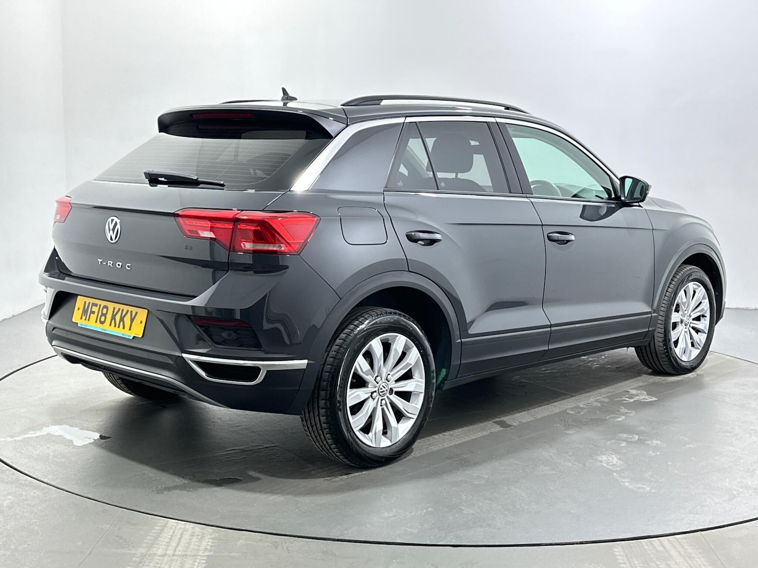 Used Volkswagen T-Roc 2018 for sale - 77564849: Photo 8