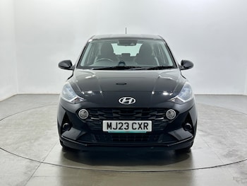 Used Hyundai i10 2023 for sale - 79401103: Photo