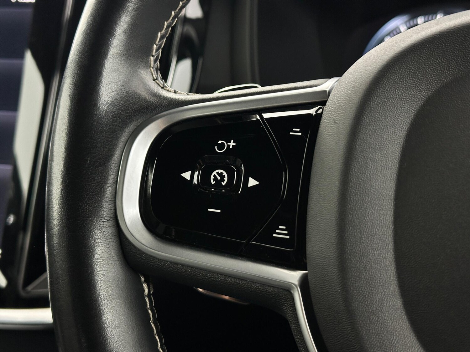 Used Volvo S60 2019 for sale - 77853902: Photo 15