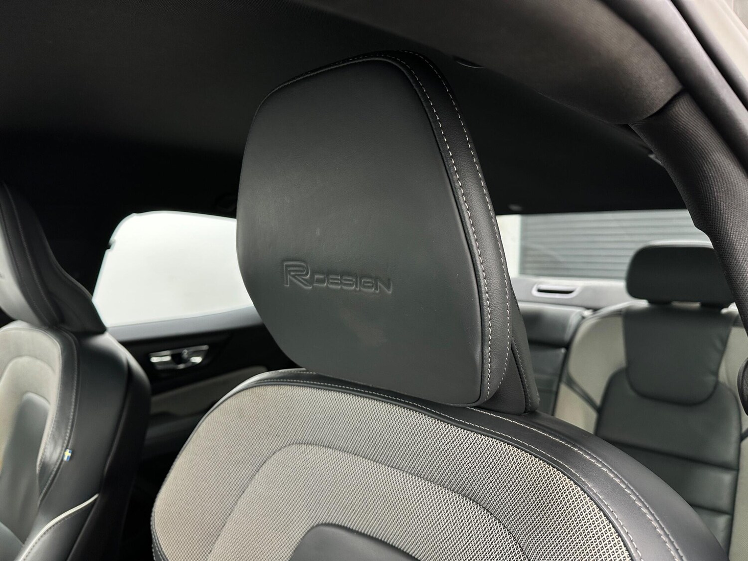 Used Volvo S60 2019 for sale - 77853902: Photo 38