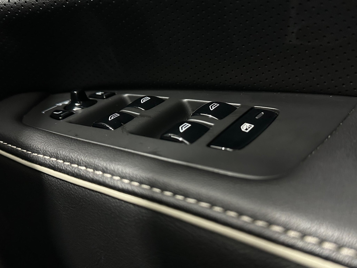 Used Volvo S90 2019 for sale - 76878501: Photo 18