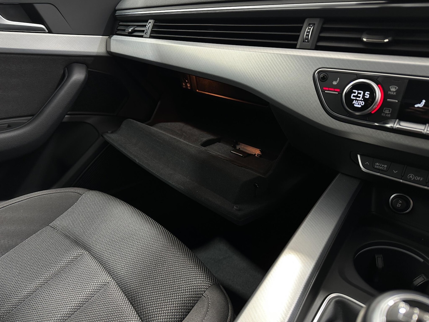 Used Audi A4 2021 for sale - 77331397: Photo 27