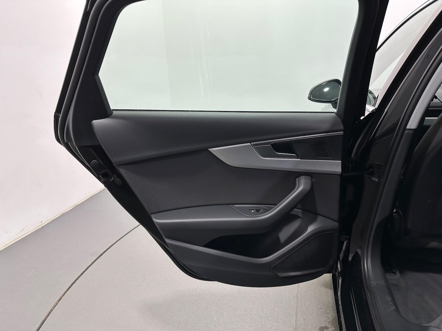 Used Audi A4 2021 for sale - 77331397: Photo 40