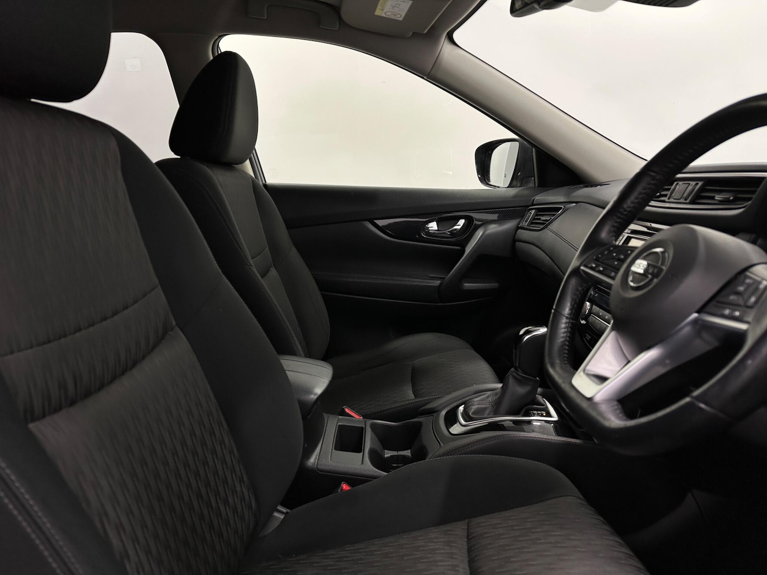 Used Nissan X-Trail 2018 for sale - 76878877: Photo 28