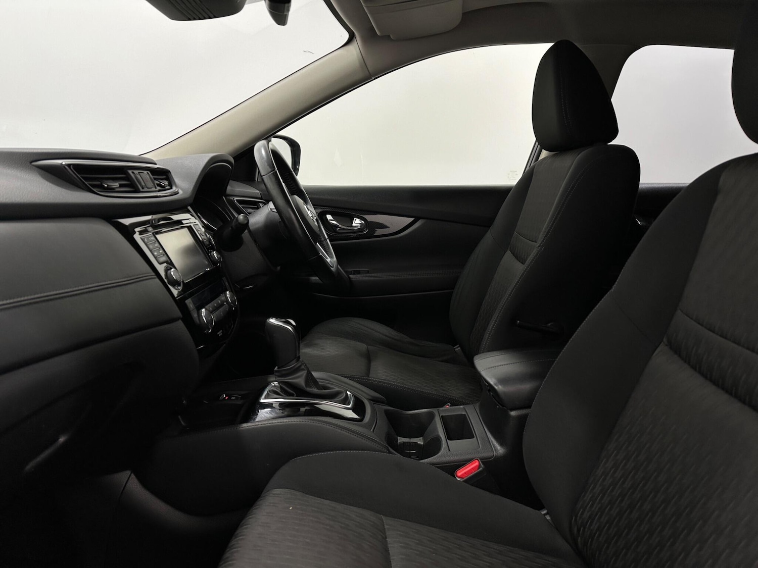 Used Nissan X-Trail 2018 for sale - 76878877: Photo 31