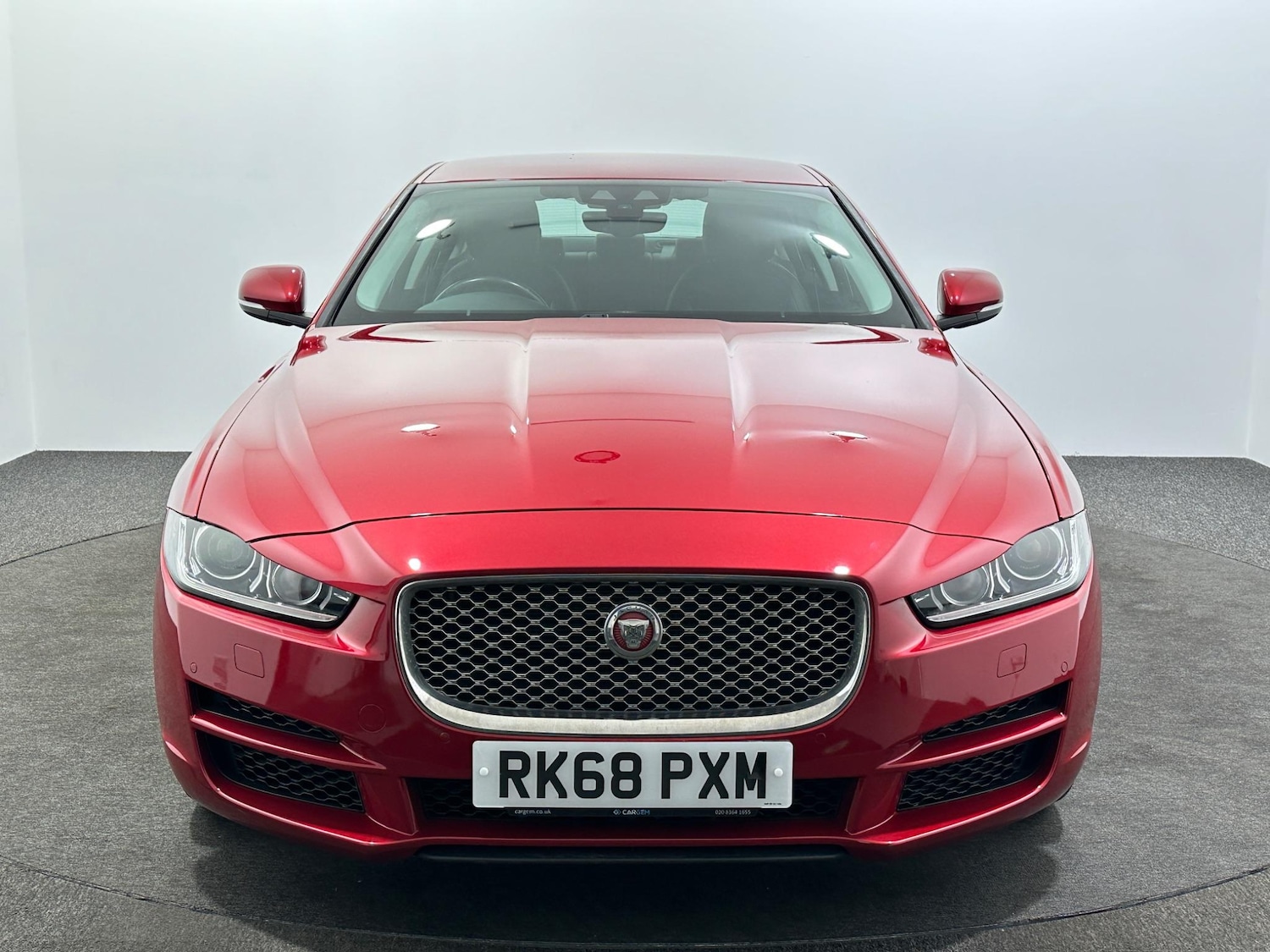 Used Jaguar XE 2018 for sale - 76878509: Photo 3