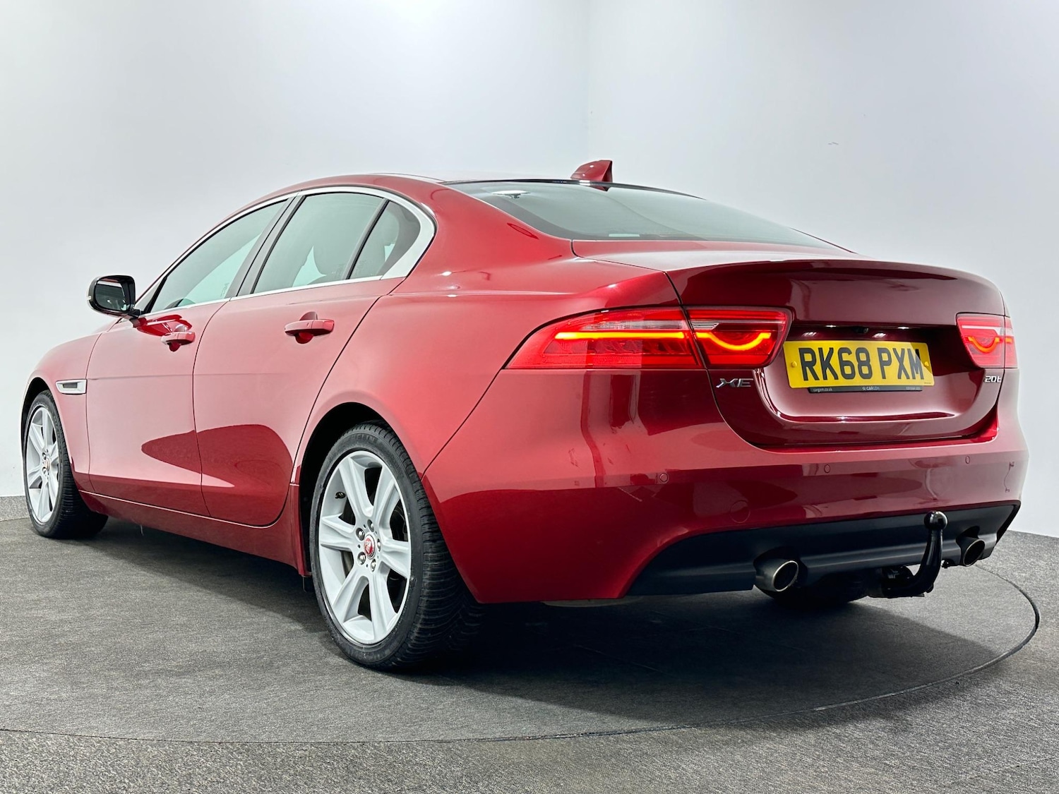 Used Jaguar XE 2018 for sale - 76878509: Photo 48