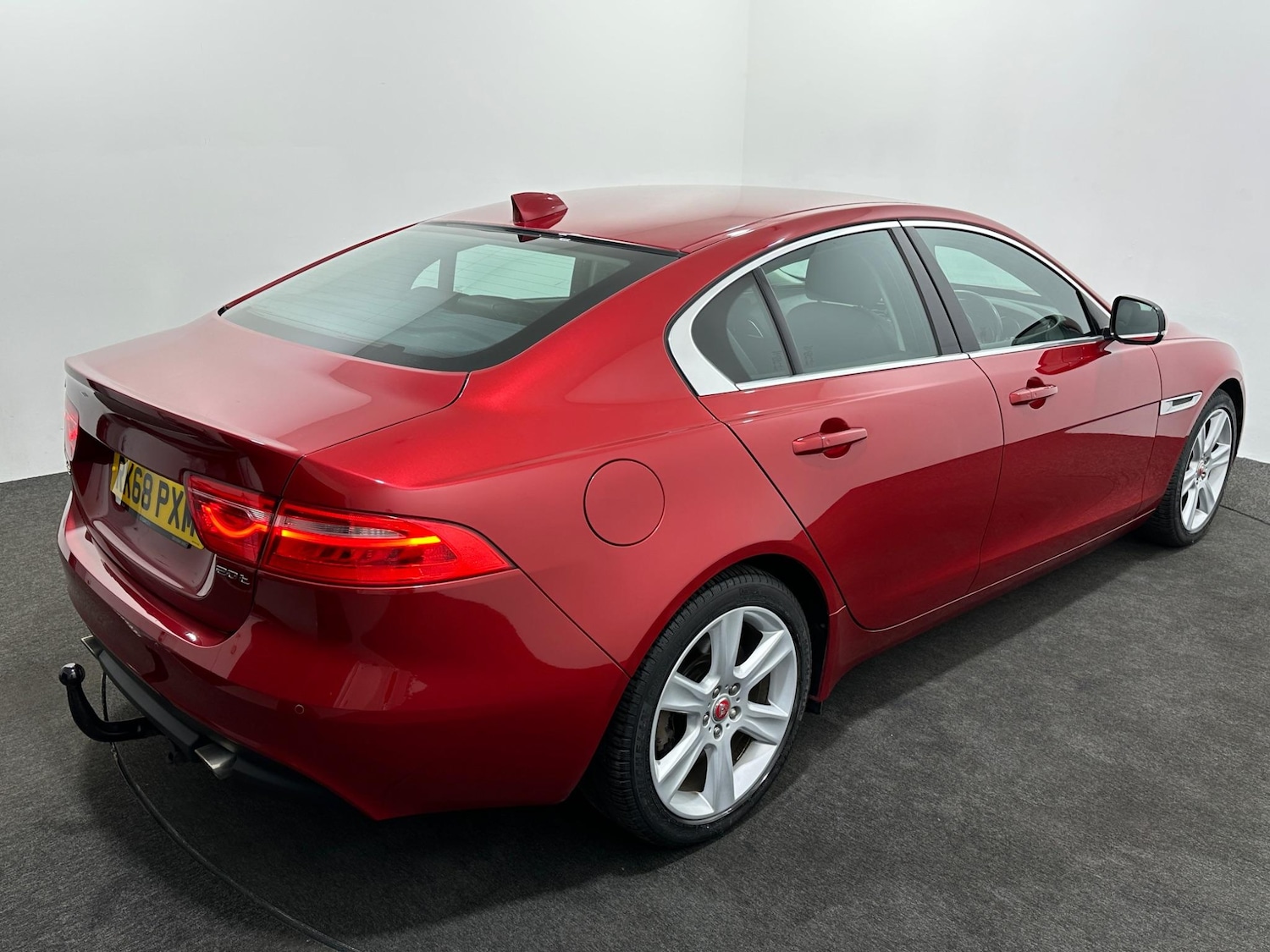 Used Jaguar XE 2018 for sale - 76878509: Photo 50