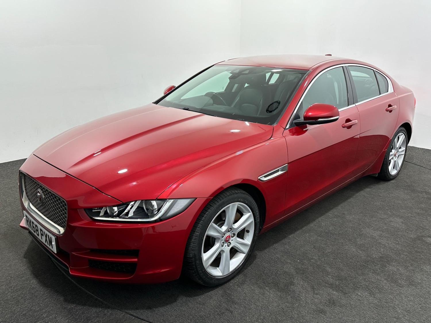 Used Jaguar XE 2018 for sale - 76878509: Photo 52