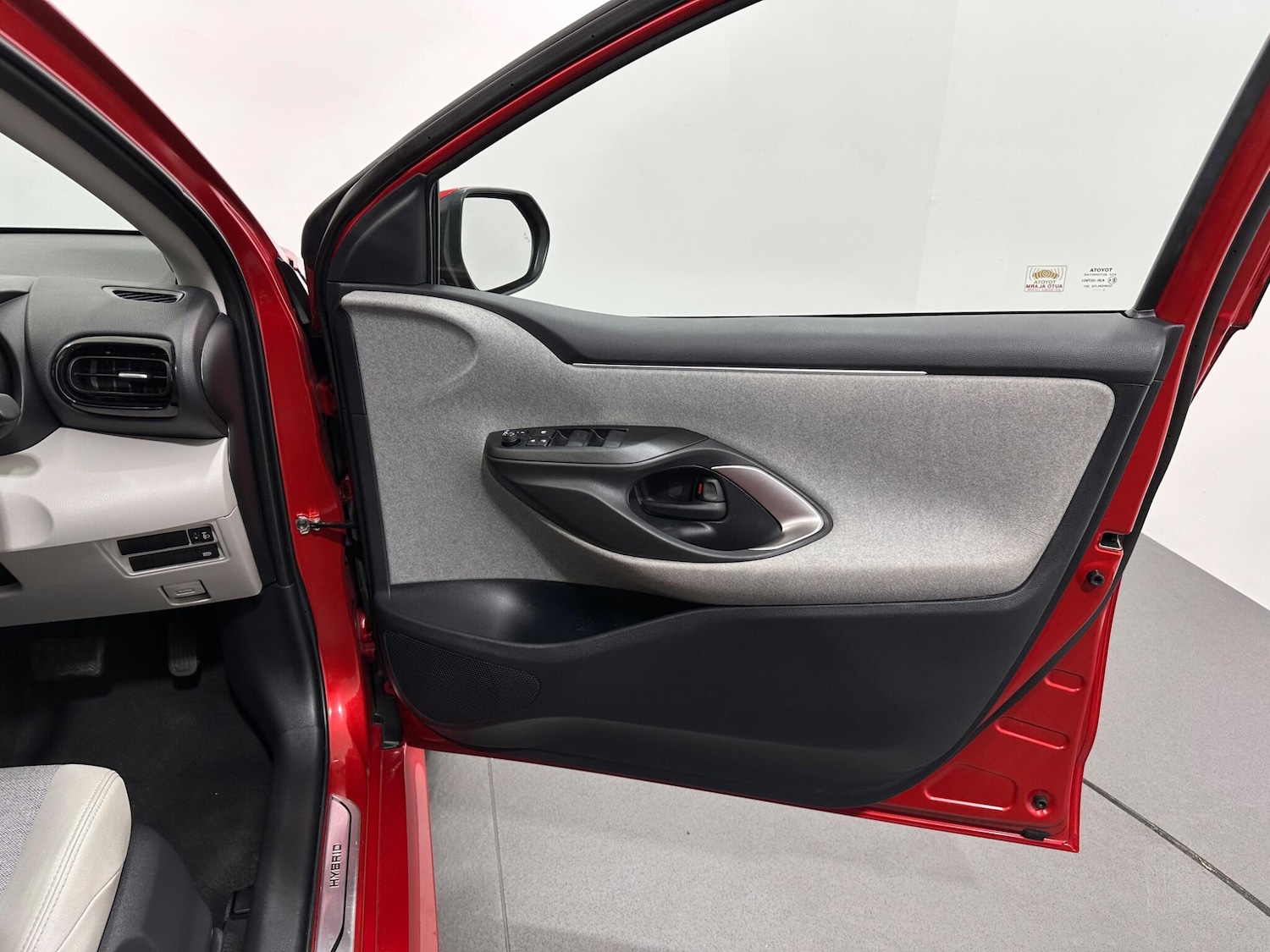 Used Toyota Yaris 2021 for sale - 76878517: Photo 29