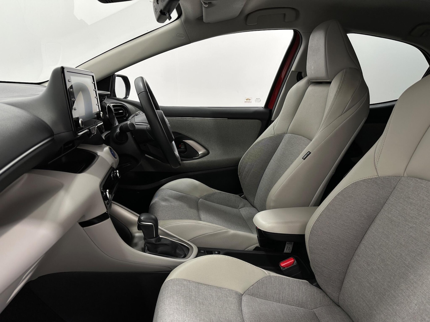 Used Toyota Yaris 2021 for sale - 76878517: Photo 30