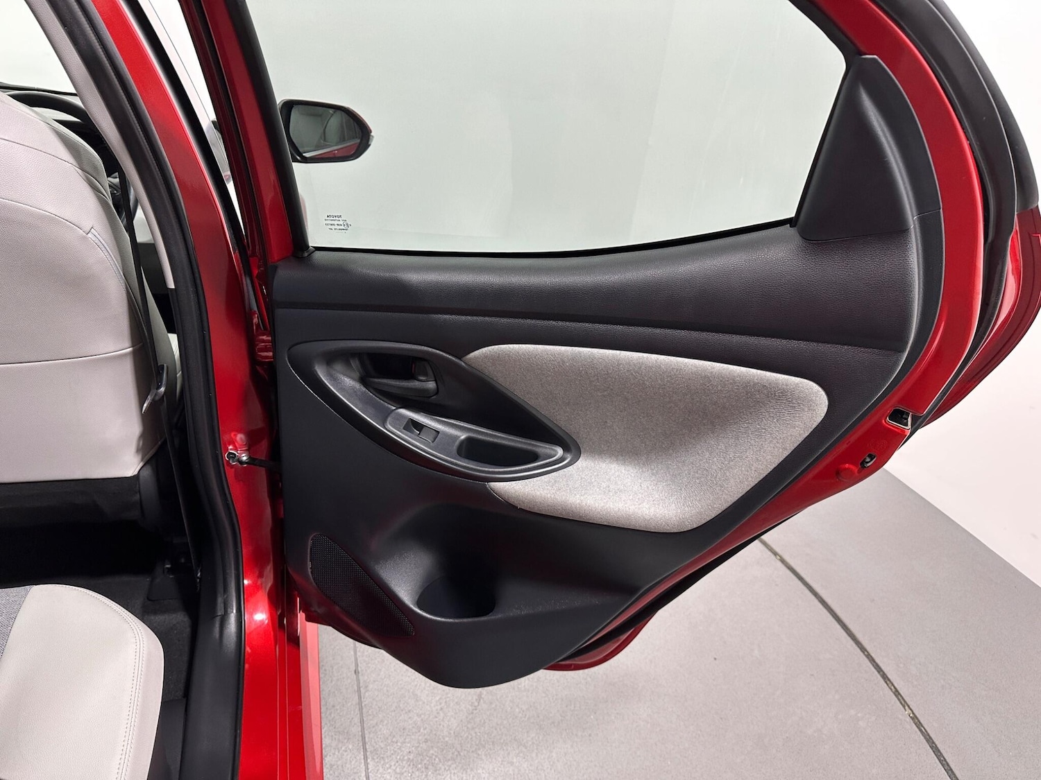 Used Toyota Yaris 2021 for sale - 76878517: Photo 38