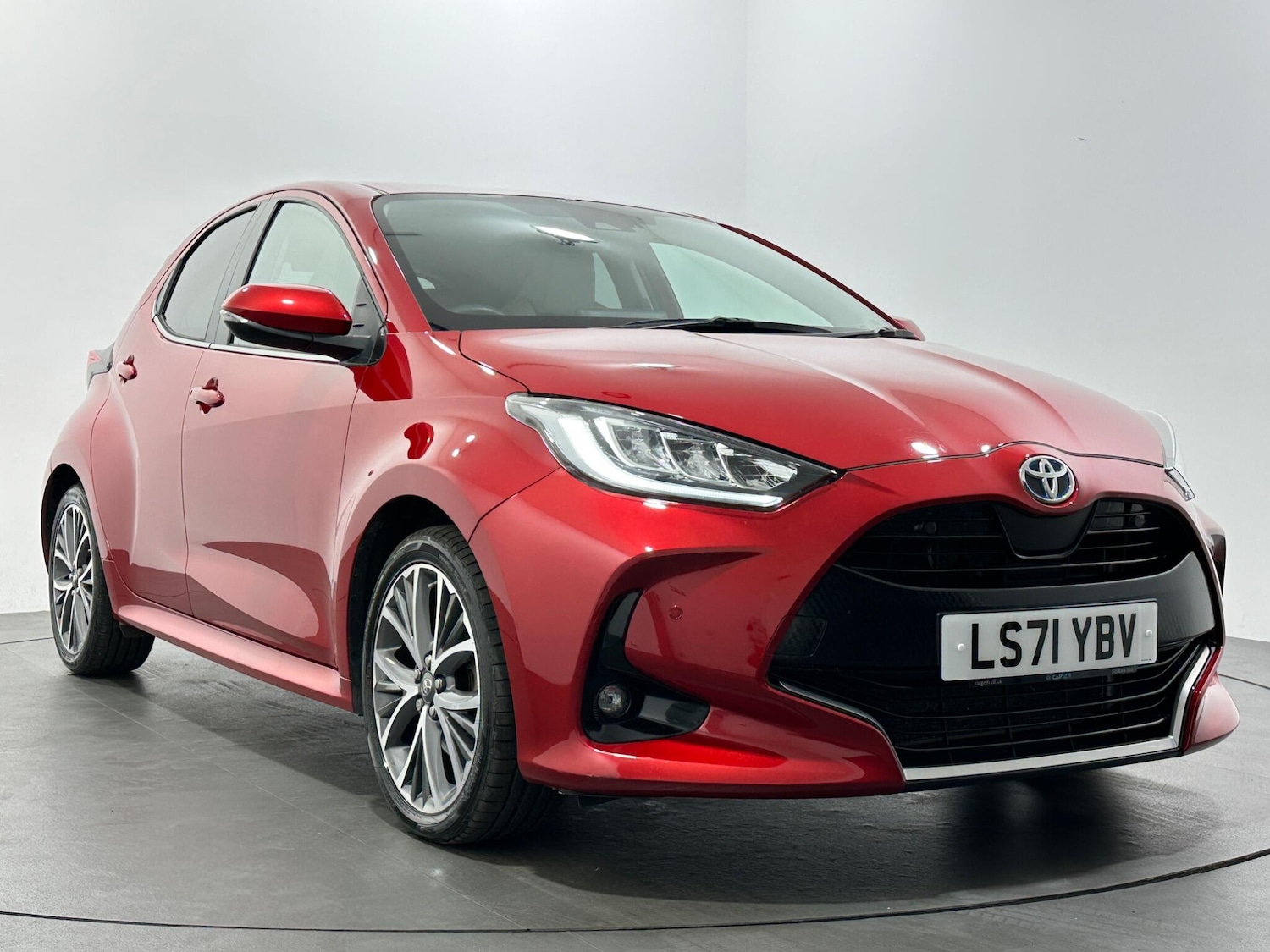 Used Toyota Yaris 2021 for sale - 76878517: Photo 48