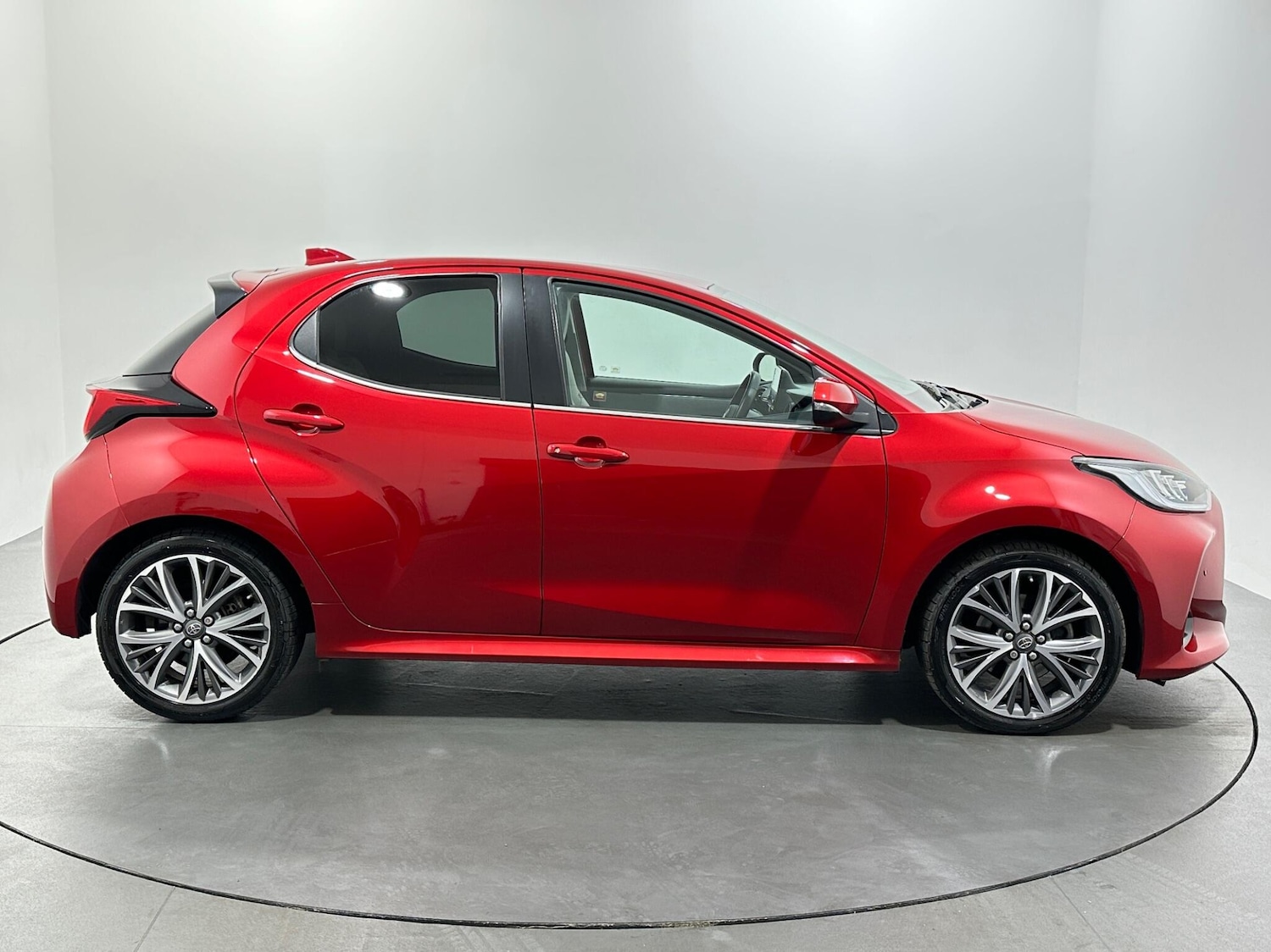 Used Toyota Yaris 2021 for sale - 76878517: Photo 9