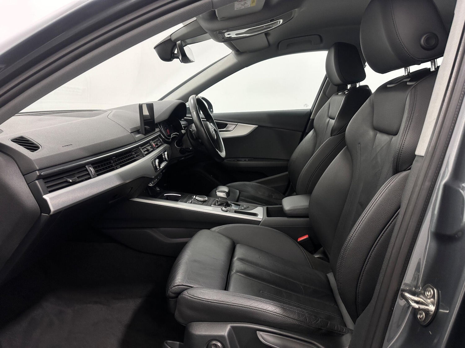 Used Audi A4 for sale - 77783117: Photo 37