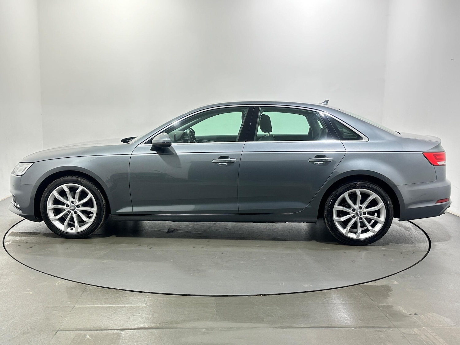 Used Audi A4 for sale - 77783117: Photo 5