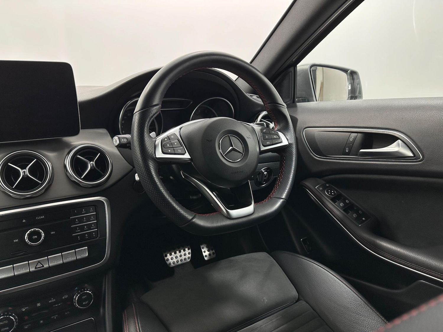 Used Mercedes-Benz GLA 2019 for sale - 76879014: Photo 11