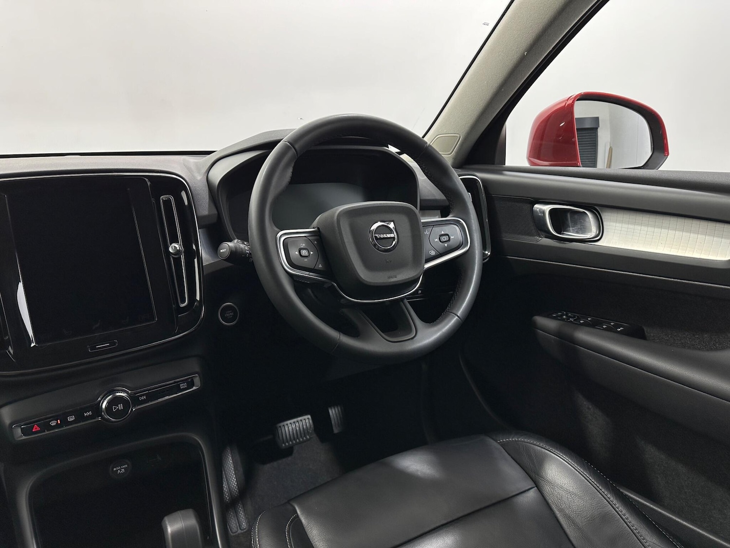 Used Volvo XC40 2021 for sale - 77255537: Photo 11