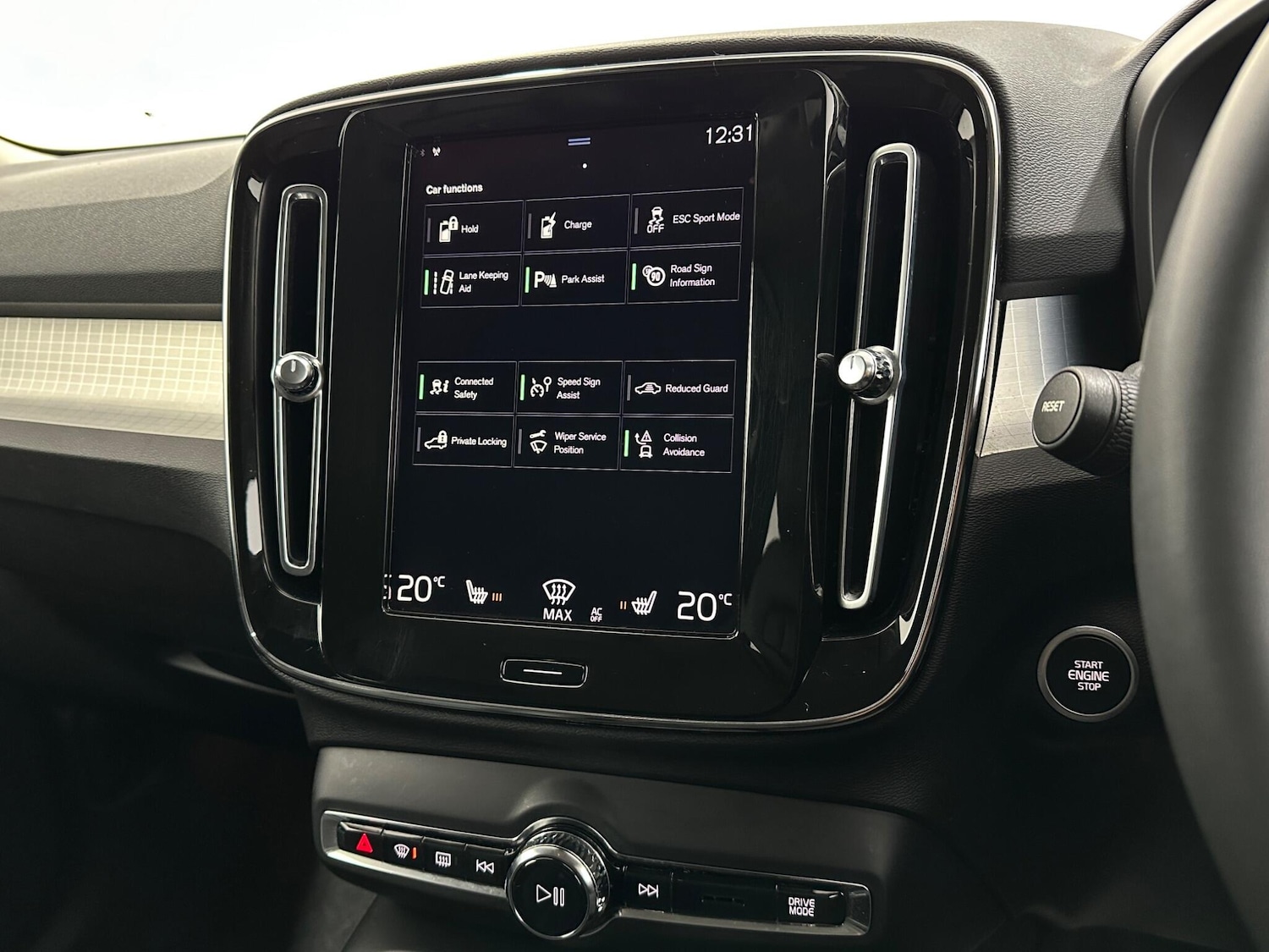 Used Volvo XC40 2021 for sale - 77255537: Photo 24