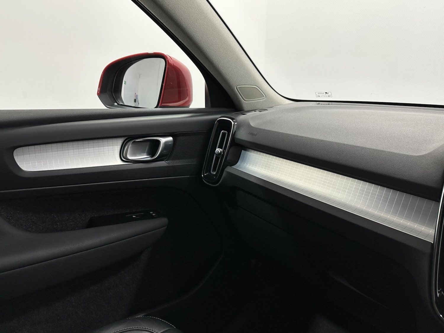 Used Volvo XC40 2021 for sale - 77255537: Photo 25