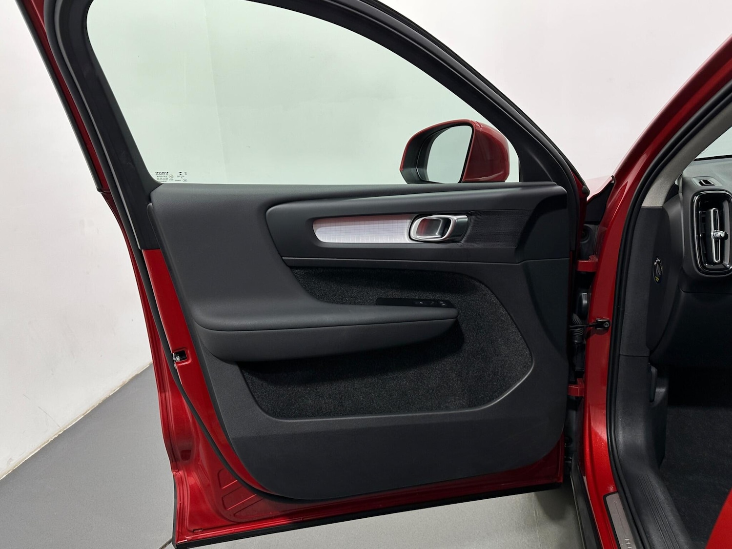 Used Volvo XC40 2021 for sale - 77255537: Photo 35