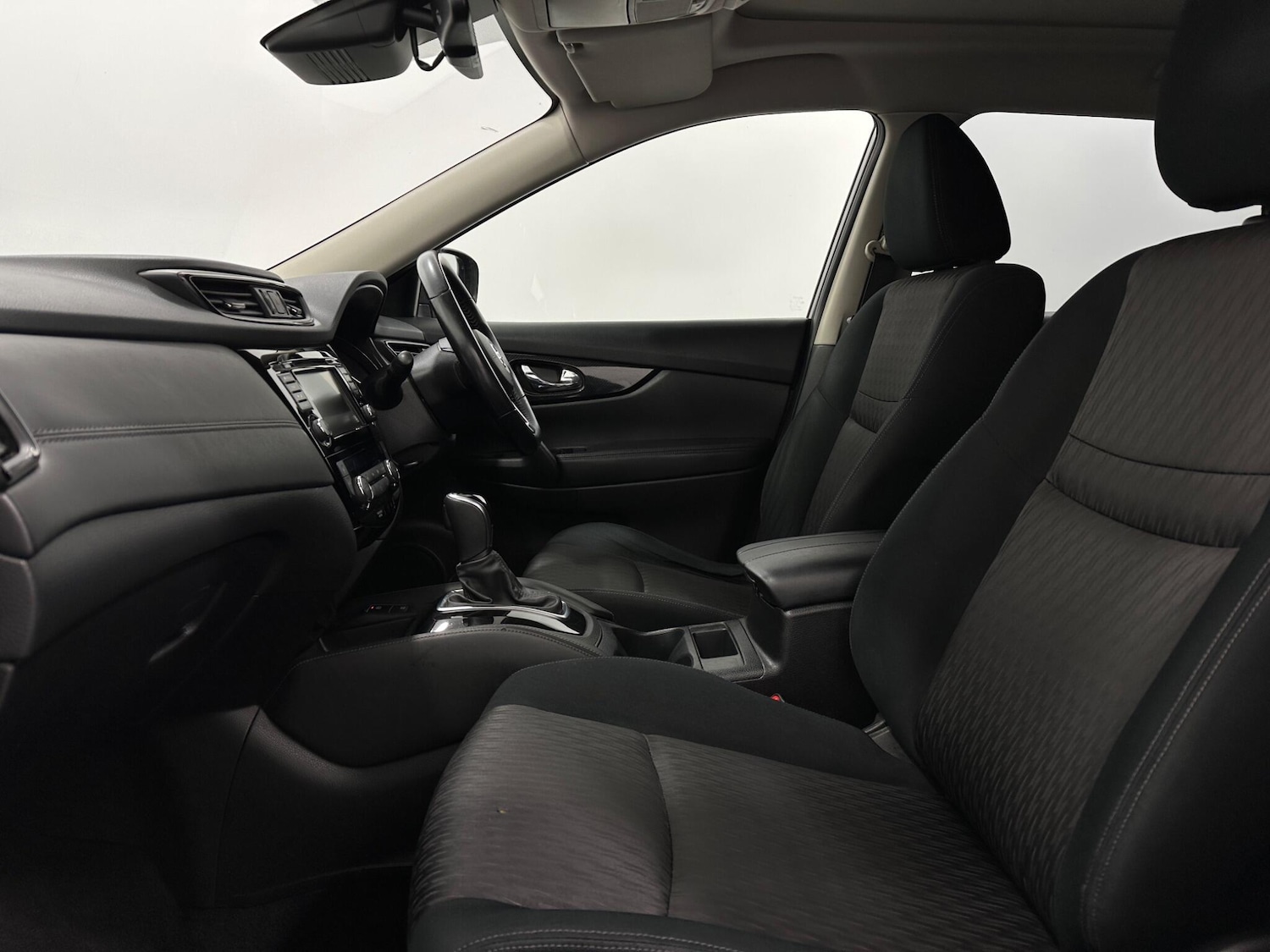 Used Nissan X-Trail 2020 for sale - 76879002: Photo 35