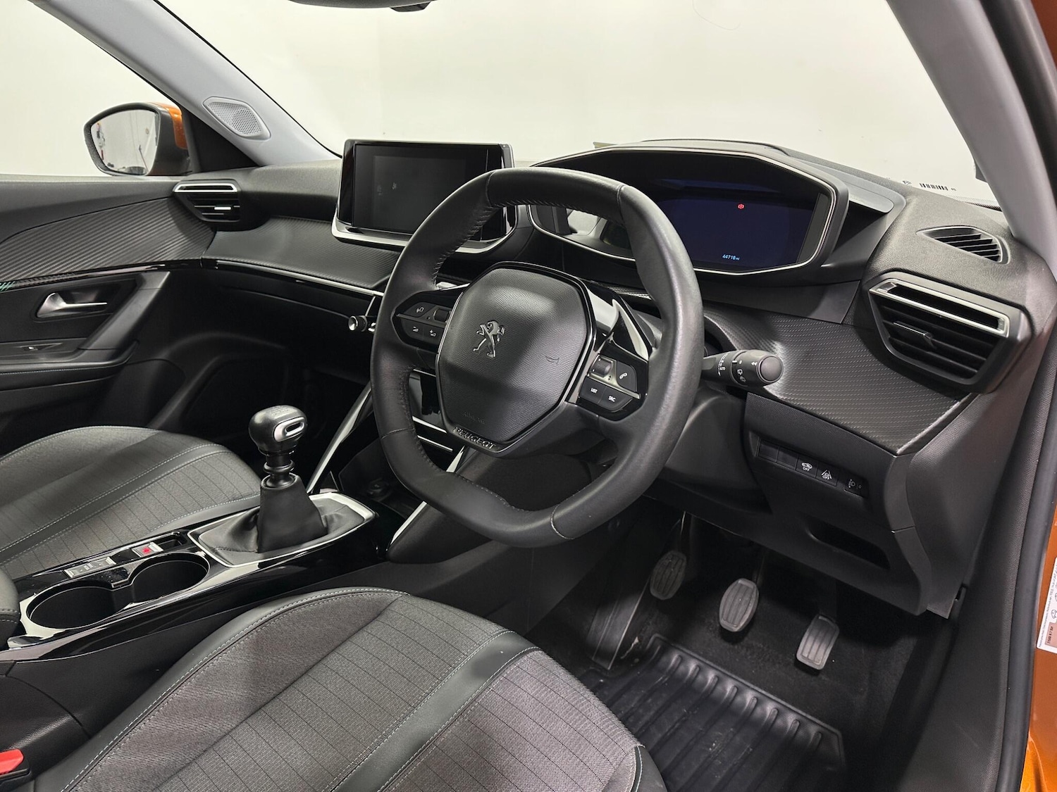 Used Peugeot 2008 2021 for sale - 76913075: Photo 10