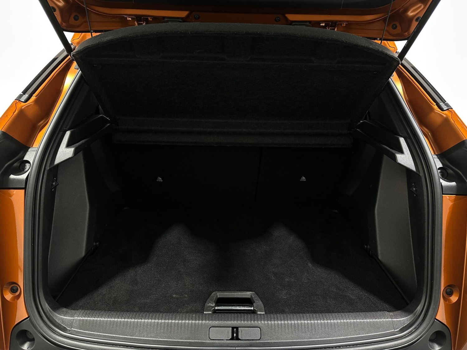 Used Peugeot 2008 2021 for sale - 76913075: Photo 44