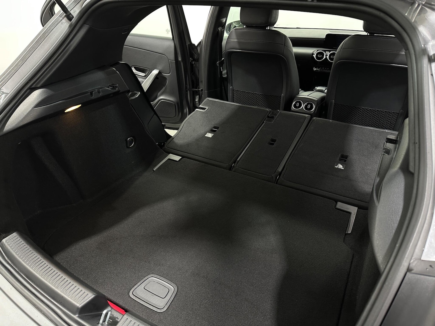 Used Mercedes-Benz A-Class 2018 for sale - 76878512: Photo 43