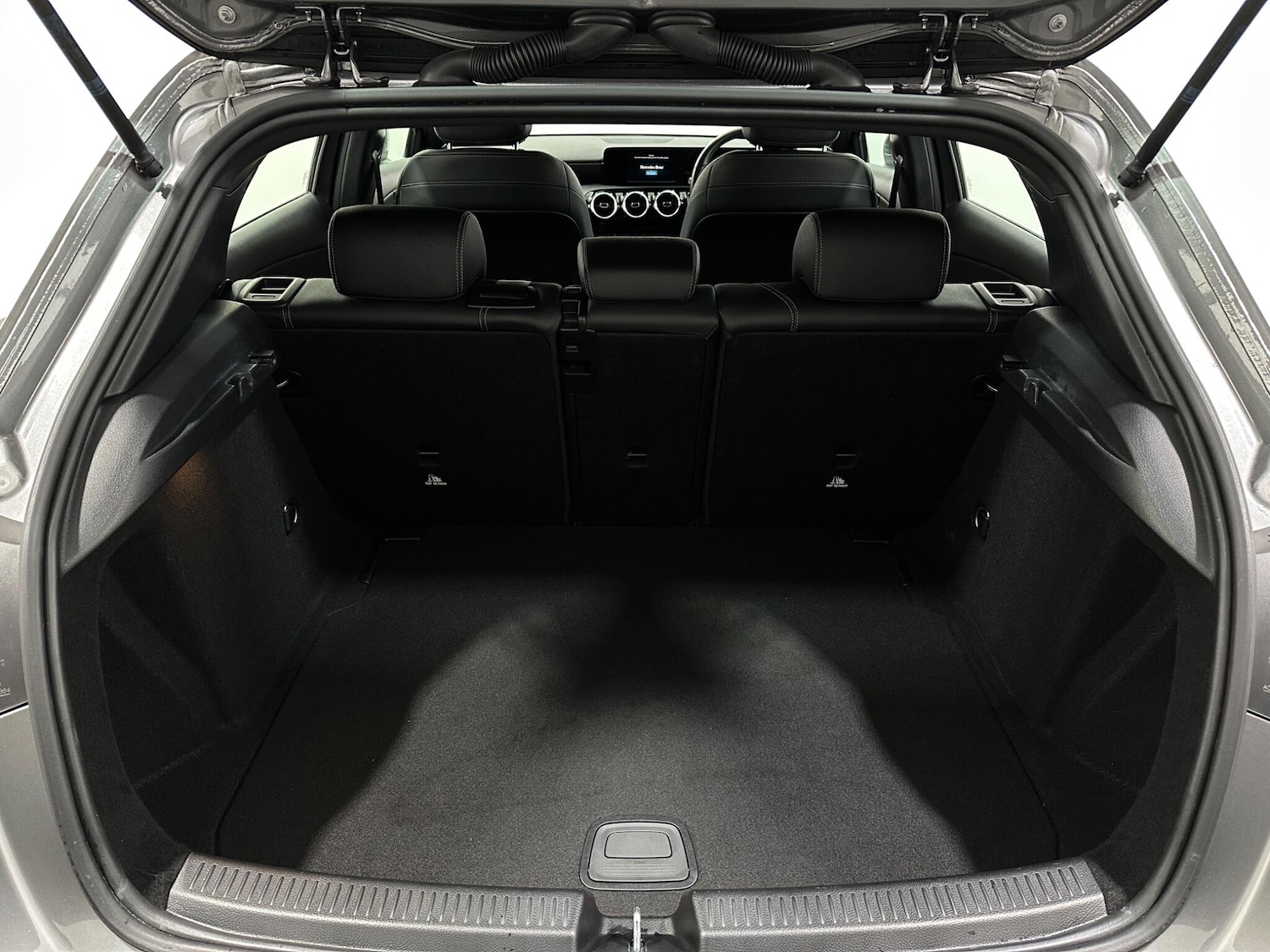 Used Mercedes-Benz A-Class 2018 for sale - 76878512: Photo 45