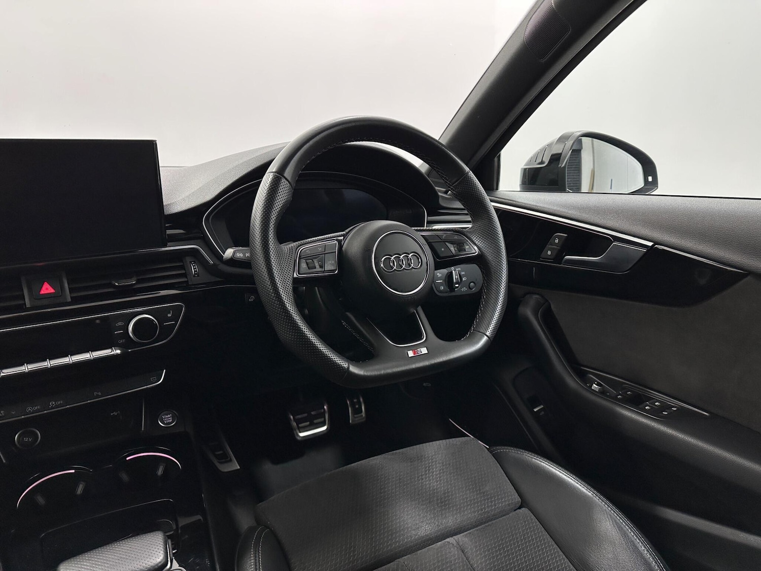 Used Audi A4 Avant 2021 for sale - 76976225: Photo 11