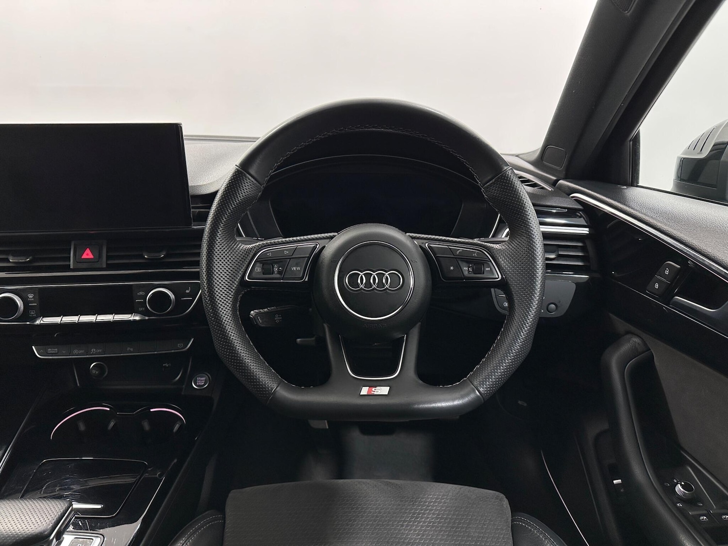 Used Audi A4 Avant 2021 for sale - 76976225: Photo 12