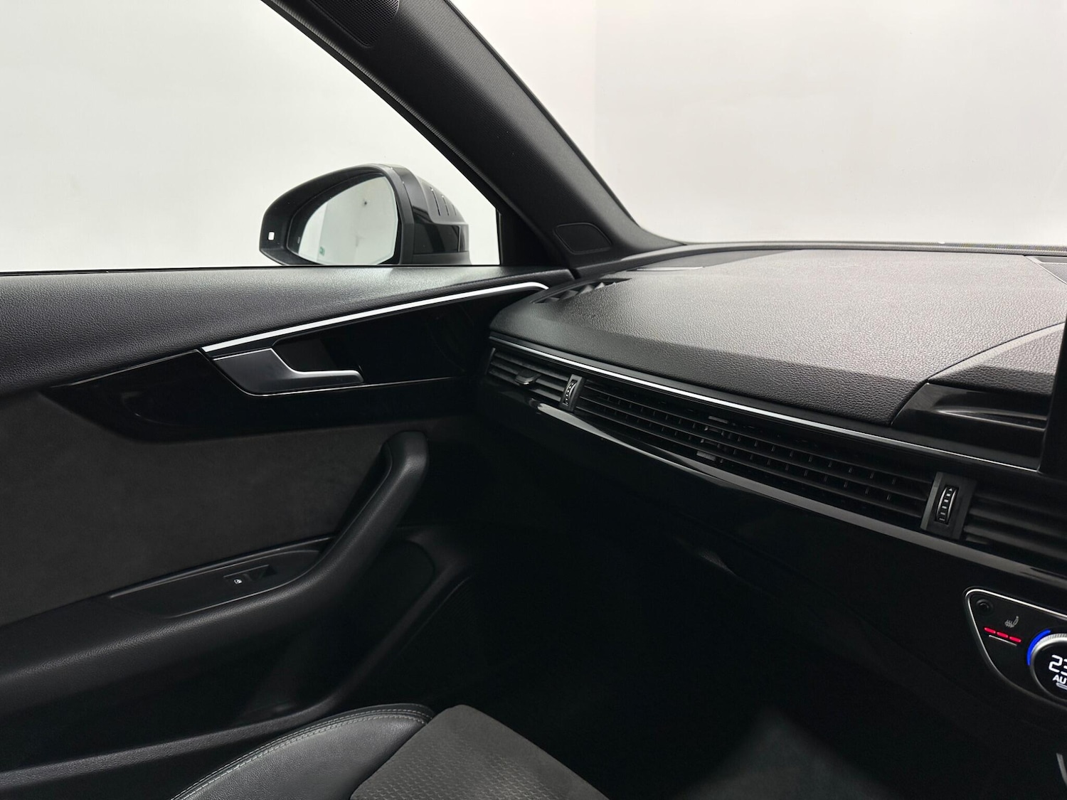 Used Audi A4 Avant 2021 for sale - 76976225: Photo 26