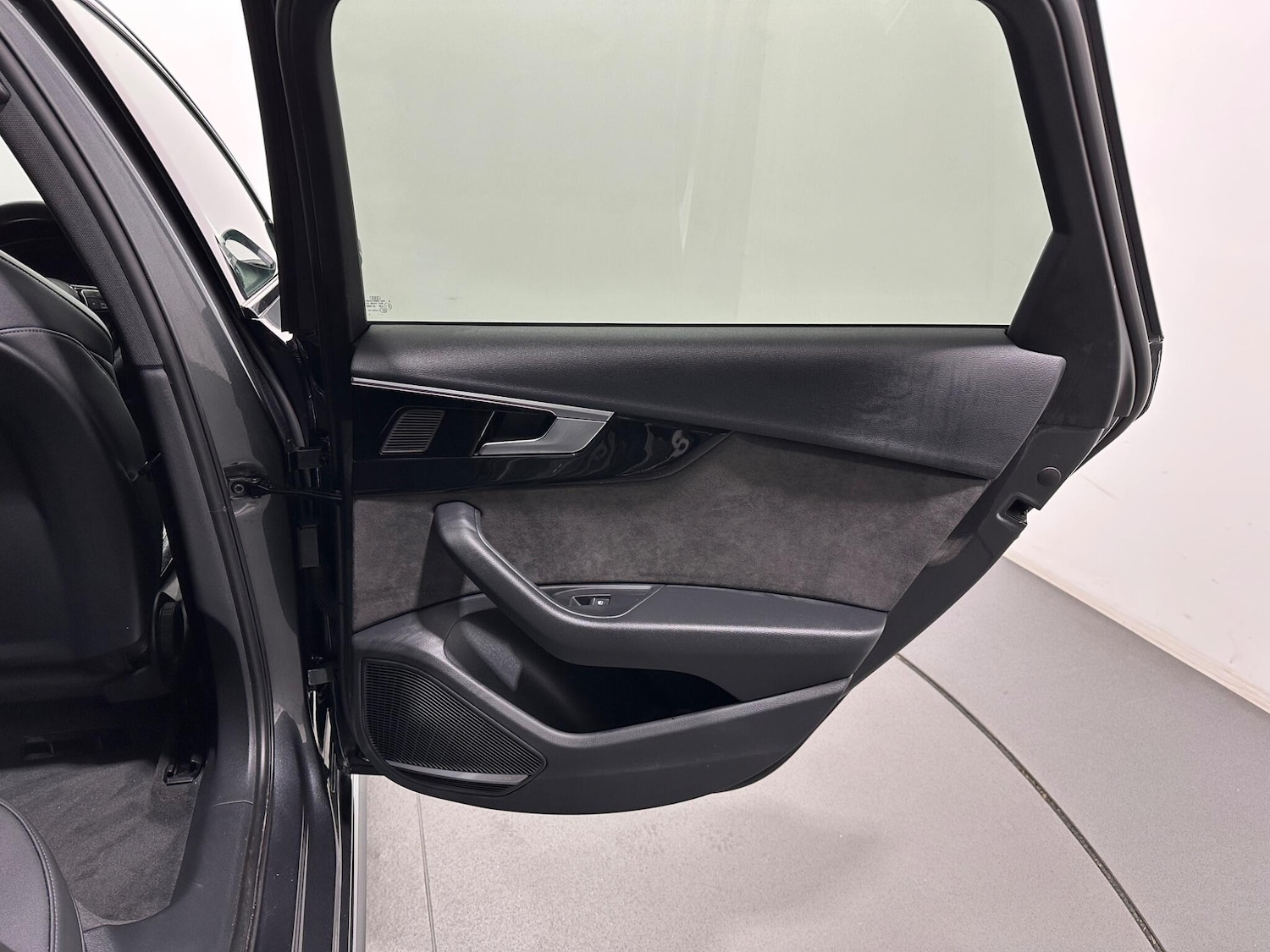 Used Audi A4 Avant 2021 for sale - 76976225: Photo 43