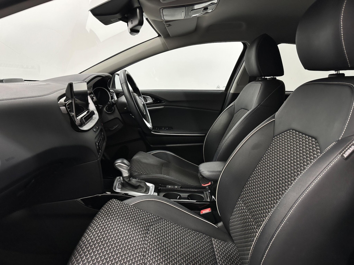 Used Kia XCeed for sale - 77671985: Photo 36