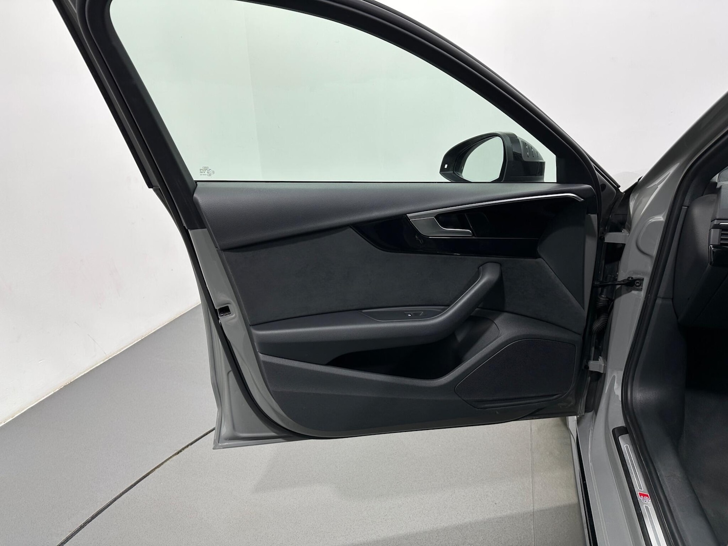 Used Audi A4 2022 for sale - 77081569: Photo 35