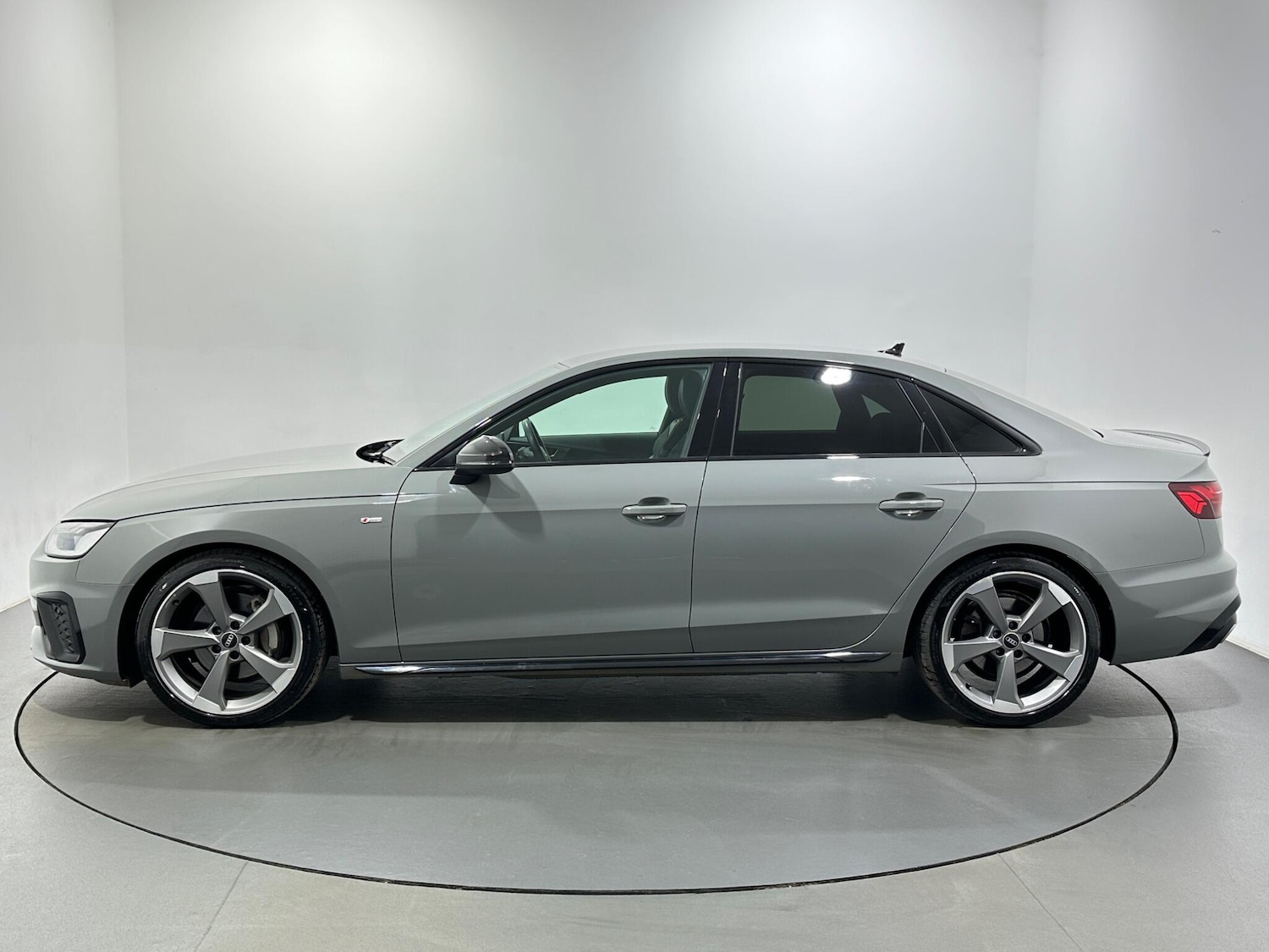 Used Audi A4 2022 for sale - 77081569: Photo 5