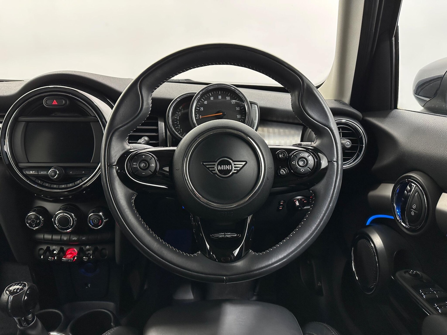 Used MINI Hatch 2019 for sale - 77237977: Photo 12