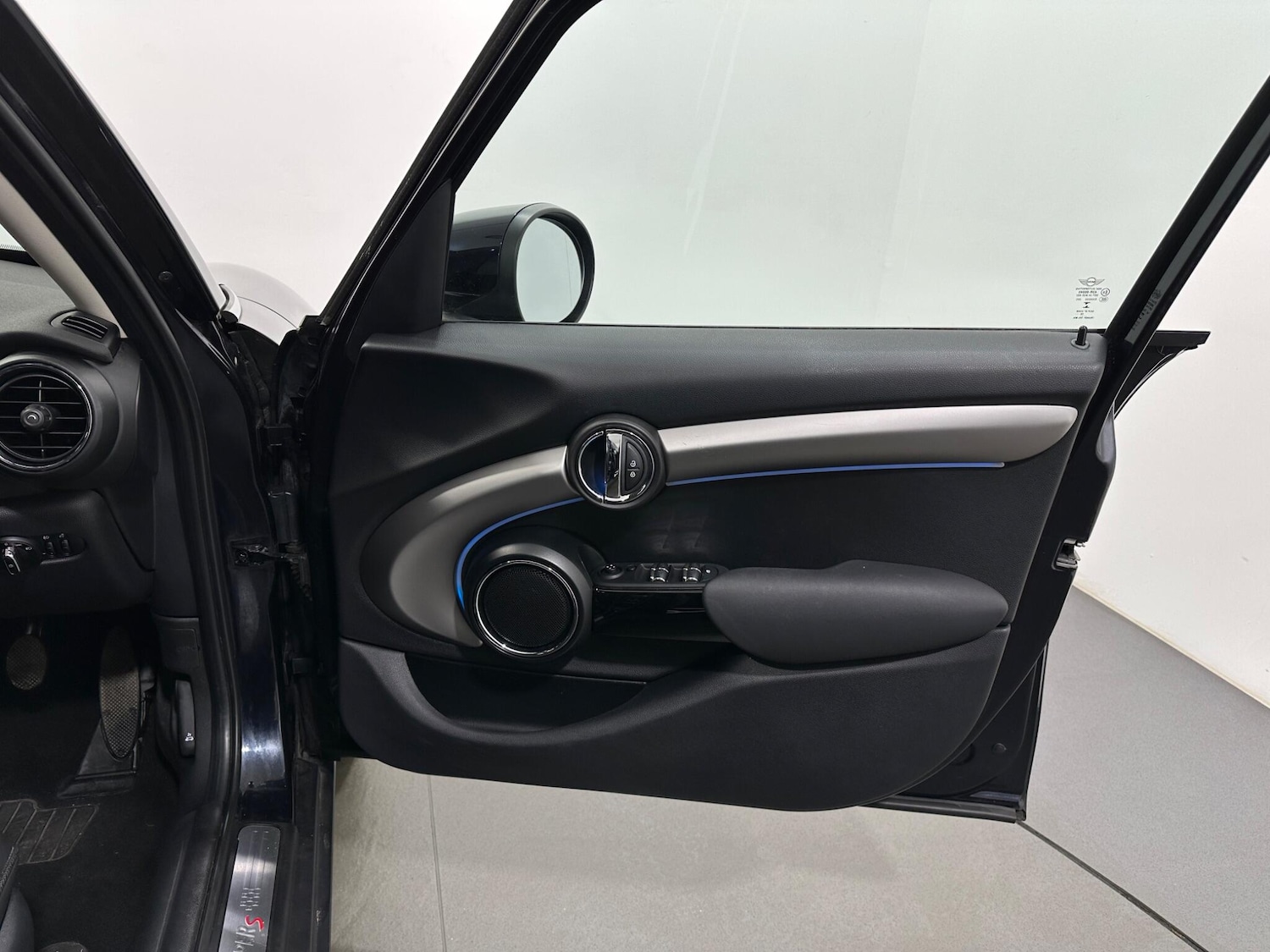 Used MINI Hatch 2019 for sale - 77237977: Photo 32