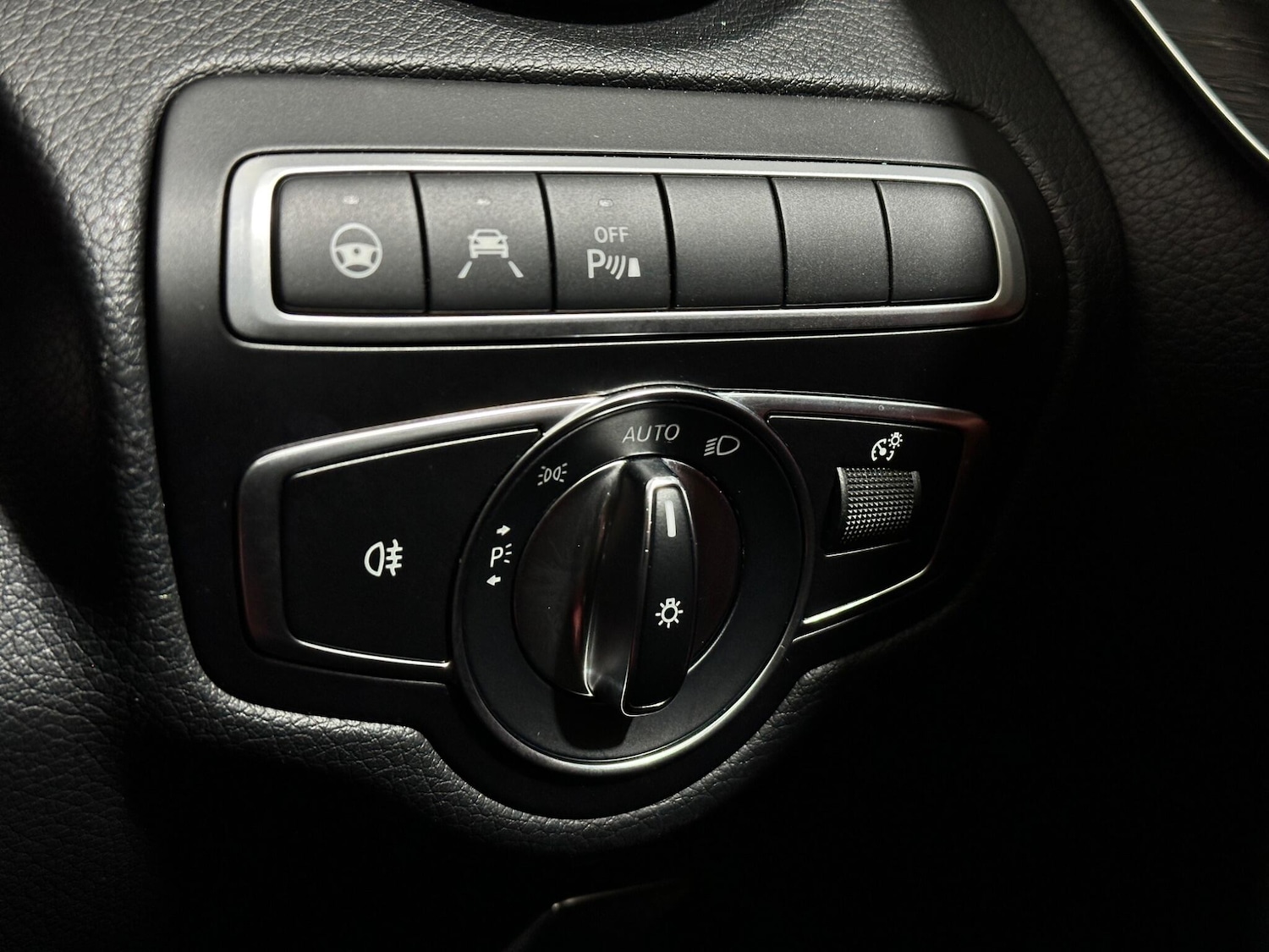 Used Mercedes-Benz C Class 2018 for sale - 77883303: Photo 18