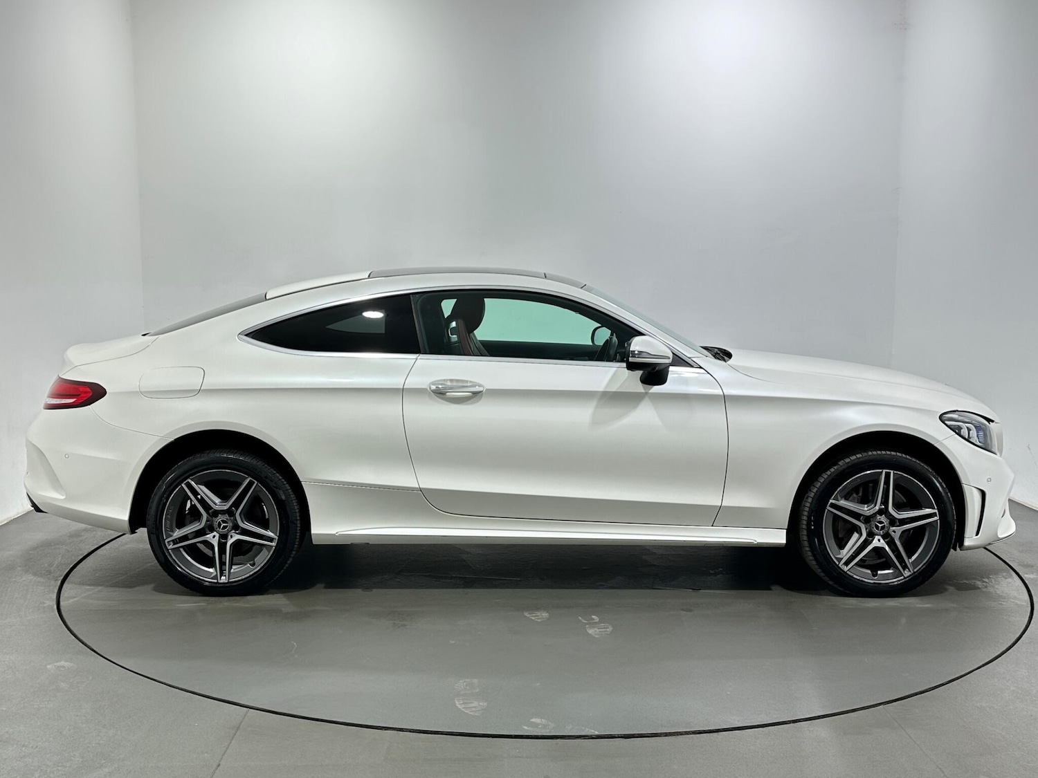 Used Mercedes-Benz C Class 2018 for sale - 77883303: Photo 9