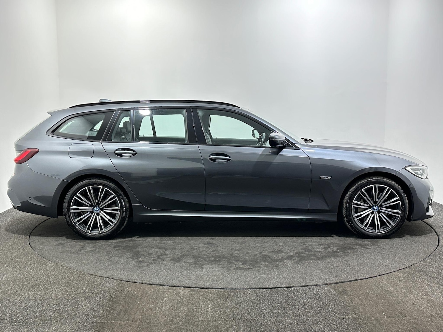 Used BMW 3 Series 2021 for sale - 76878448: Photo 9