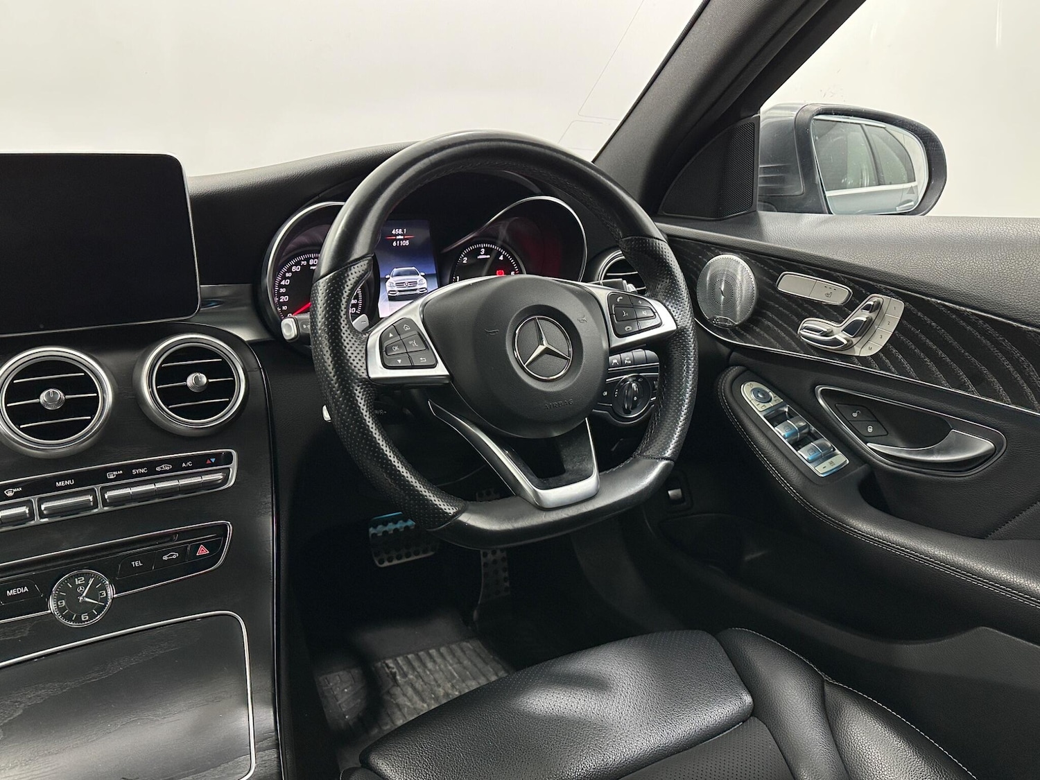 Used Mercedes-Benz C Class 2018 for sale - 78204375: Photo 11
